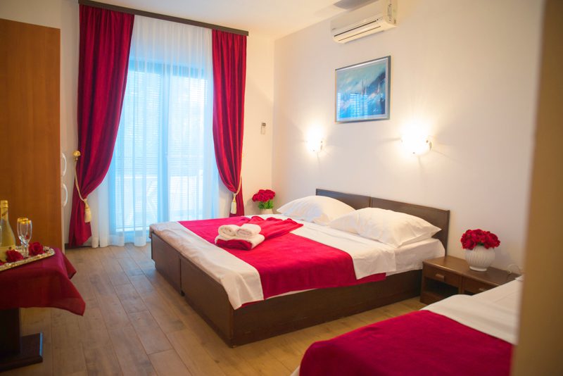 živogošće_blato_živogošće blato_zivogosce blato_vila filipovic_apartmani blato_smještaj živogošće_www.zivogosce-hr.com_balkon