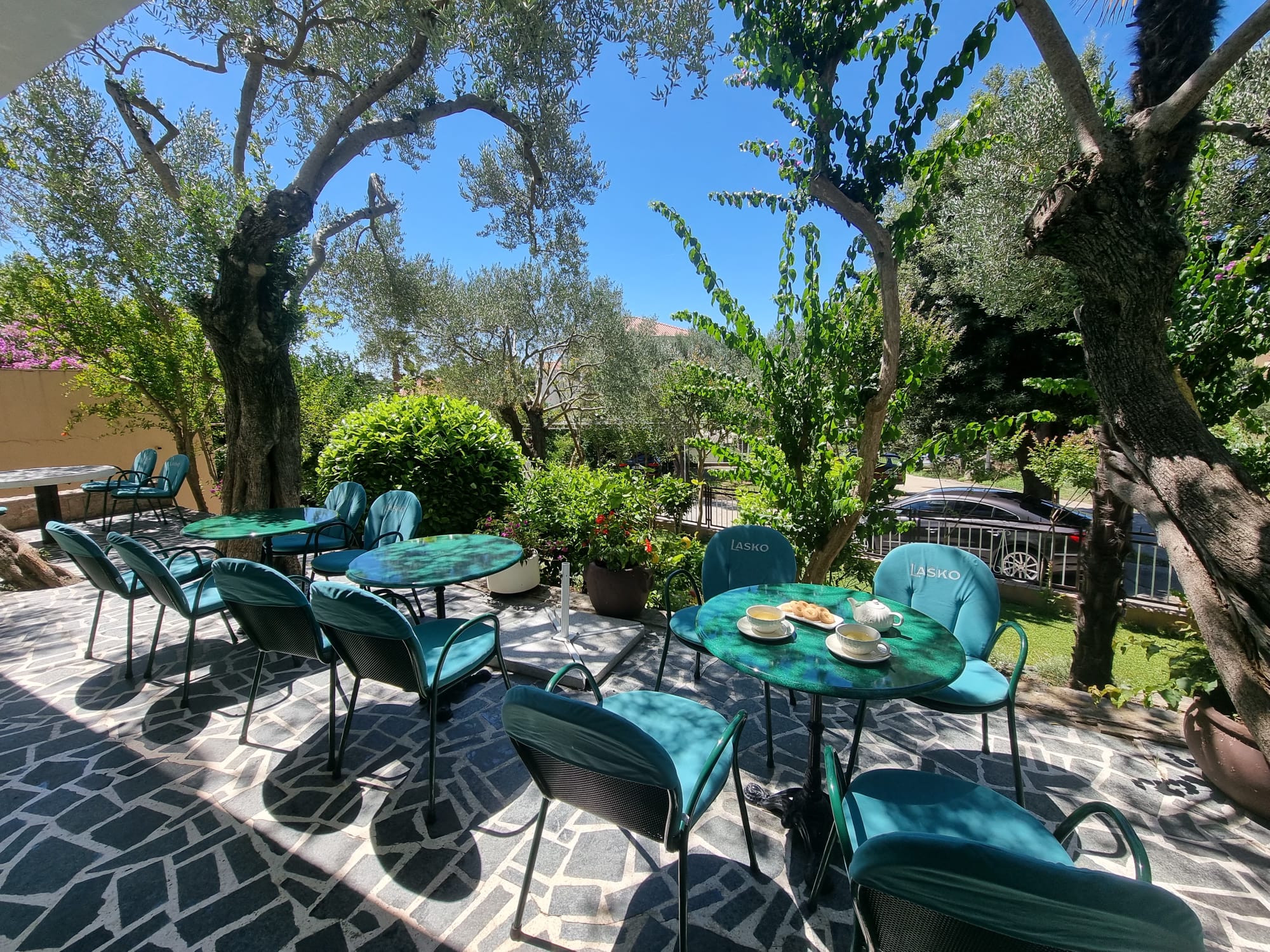 živogošće_blato_živogošće blato_zivogosce blato_vila filipovic_apartmani blato_smještaj živogošće_www.zivogosce-hr.com_balkon