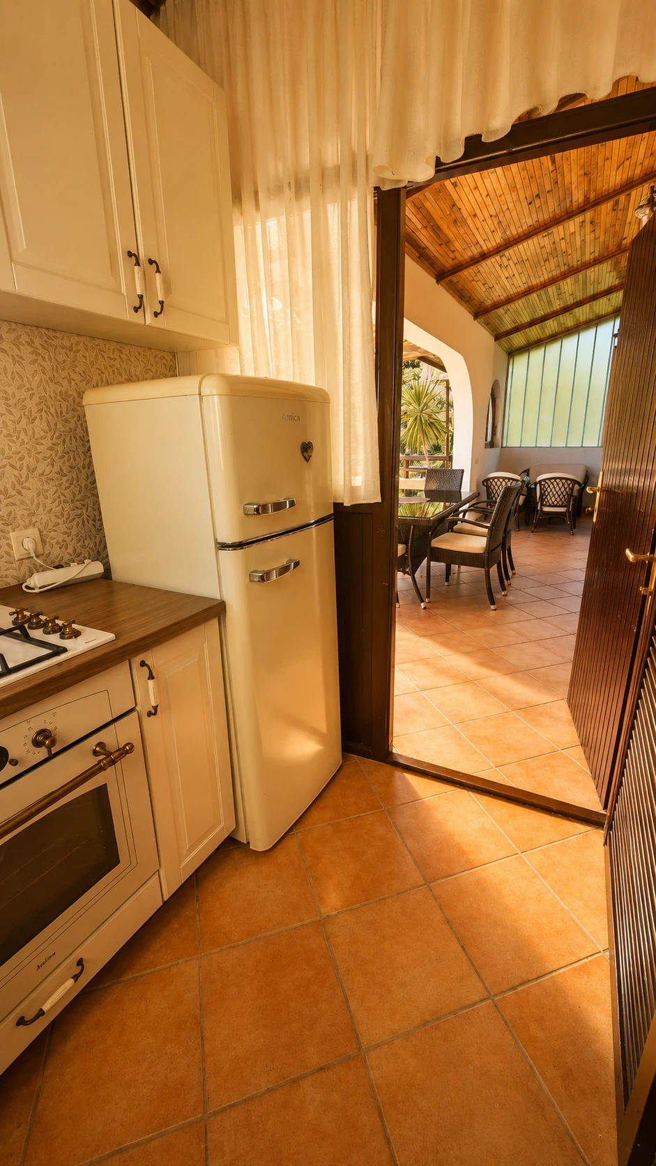 živogošće_blato_živogošće blato_zivogosce blato_vila filipovic_apartmani blato_smještaj živogošće_www.zivogosce-hr.com_balkon