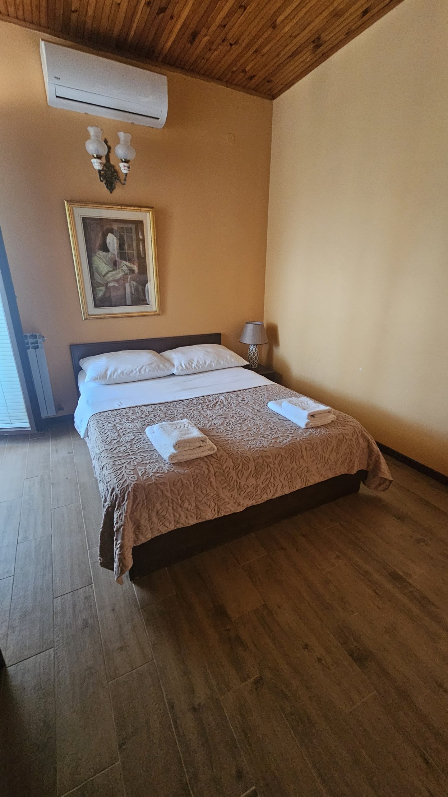 živogošće_blato_živogošće blato_zivogosce blato_vila filipovic_apartmani blato_smještaj živogošće_www.zivogosce-hr.com_balkon