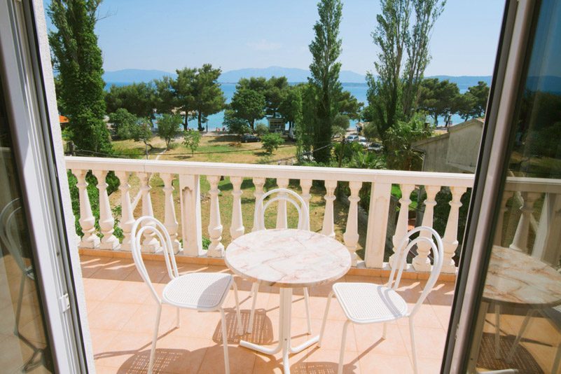 studio-apartman-8-pogled-more-zivogosce/